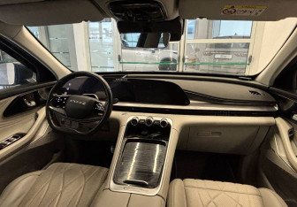 Подержанный автомобиль Exeed RX 2023 года (12 фото)