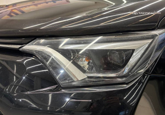 Подержанный автомобиль Toyota RAV4 2019 года (16 фото)