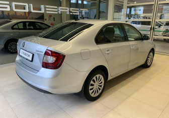 Подержанный автомобиль Skoda Rapid Liftback 2017 года (4 фото)