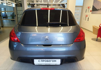 Подержанный автомобиль Peugeot 308 Hatchback 2011 года (5 фото)