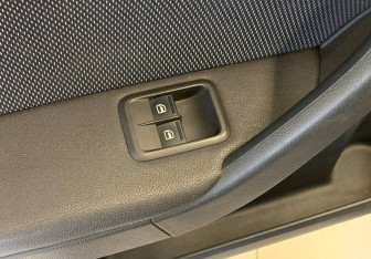 Подержанный автомобиль Skoda Yeti 2010 года (17 фото)