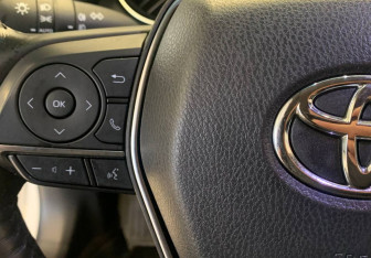 Подержанный автомобиль Toyota Camry Sedan 2022 года (17 фото)