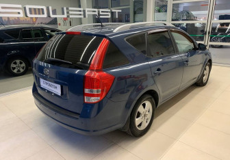 Подержанный автомобиль Kia Ceed Wagon 2011 года (4 фото)