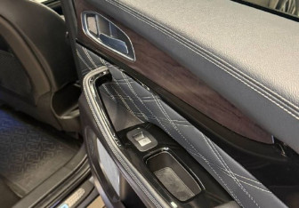 Подержанный автомобиль Exeed VX 2022 года (23 фото)