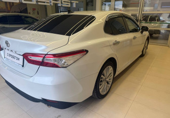 Подержанный автомобиль Toyota Camry Sedan 2018 года (4 фото)
