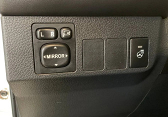 Подержанный автомобиль Toyota RAV4 2018 года (16 фото)
