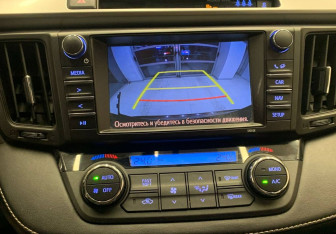 Подержанный автомобиль Toyota RAV4 2017 года (23 фото)