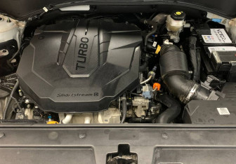 Подержанный автомобиль Hyundai Santa Fe 2022 года (7 фото)