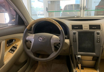 Подержанный автомобиль Toyota Camry Sedan 2007 года (8 фото)