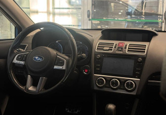 Подержанный автомобиль Subaru XV 2016 года (9 фото)