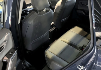 Новый Toyota RAV4 2025 (10 фото)