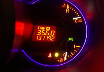 Подержанный автомобиль Mazda CX-7 2010 года (11 фото)