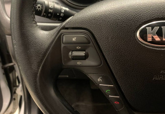 Подержанный автомобиль Kia Ceed Wagon 2018 года (16 фото)