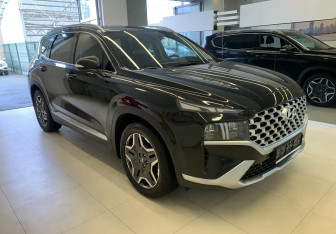 Подержанный автомобиль Hyundai Santa Fe 2021 года (3 фото)