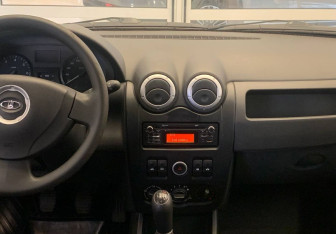 Подержанный автомобиль LADA (ВАЗ) Largus Wagon 2018 года (13 фото)