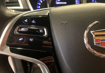 Подержанный автомобиль Cadillac SRX 2014 года (17 фото)