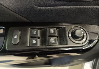 Подержанный автомобиль Renault Kaptur 2019 года (19 фото)