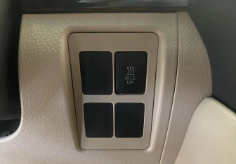 Подержанный автомобиль Toyota Land Cruiser Suv 2012 года (22 фото)