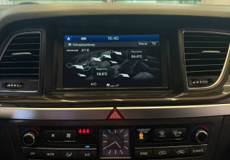 Подержанный автомобиль Hyundai Genesis 2015 года (12 фото)