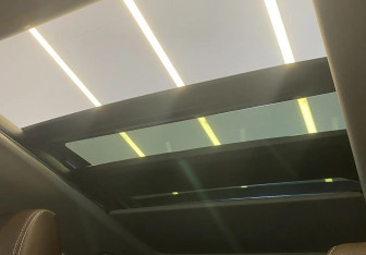 Подержанный автомобиль Toyota RAV4 2023 года (19 фото)