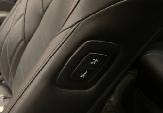 Подержанный автомобиль Toyota Avalon 2022 года (25 фото)