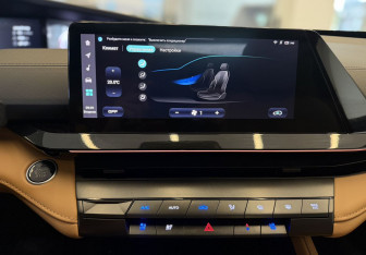 Подержанный автомобиль Changan UNI-V 2023 года (15 фото)