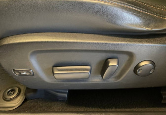 Подержанный автомобиль Toyota Highlander 2014 года (24 фото)