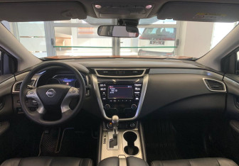 Подержанный автомобиль Nissan Murano Suv 2018 года (11 фото)