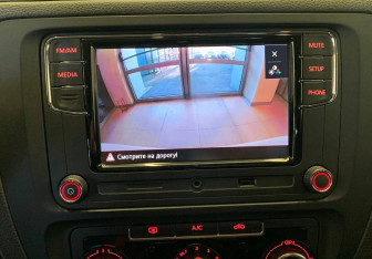 Подержанный автомобиль Volkswagen Jetta Sedan 2013 года (19 фото)