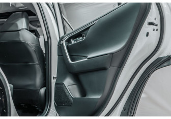 Новый Toyota RAV4 2025 (11 фото)