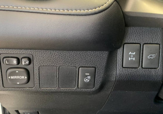 Подержанный автомобиль Toyota RAV4 2018 года (21 фото)