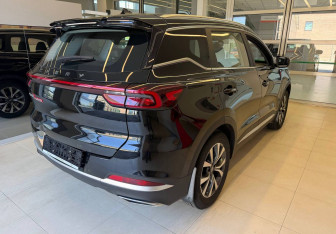 Подержанный автомобиль Chery Tiggo 7 Pro Max 2023 года (4 фото)