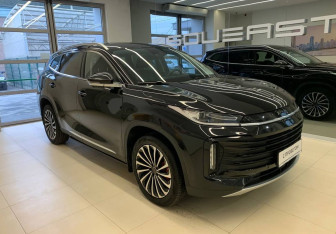 Подержанный автомобиль Exeed TXL 2023 года (3 фото)