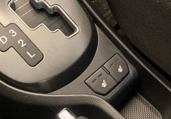 Подержанный автомобиль Kia Rio Sedan 2014 года (17 фото)