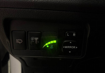 Подержанный автомобиль Toyota Corolla Sedan 2010 года (17 фото)