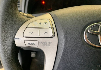 Подержанный автомобиль Toyota Camry Sedan 2006 года (20 фото)