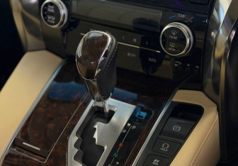 Подержанный автомобиль Toyota Alphard 2018 года (13 фото)