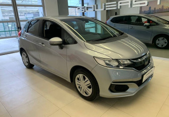 Подержанный автомобиль Honda Fit 2018 года (3 фото)