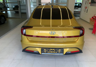Подержанный автомобиль Hyundai Sonata 2019 года (5 фото)