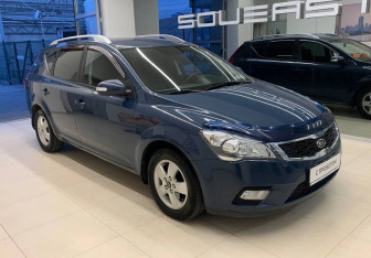 Подержанный автомобиль Kia Ceed Wagon 2011 года (3 фото)