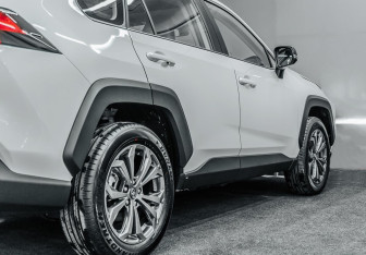 Новый Toyota RAV4 2025 (8 фото)