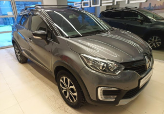 Подержанный автомобиль Renault Kaptur 2019 года (3 фото)