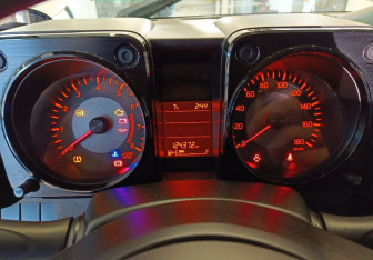 Подержанный автомобиль Suzuki Jimny 2020 года (11 фото)