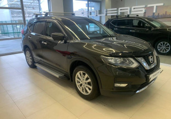 Подержанный автомобиль Nissan X-Trail 2019 года (3 фото)