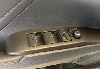 Подержанный автомобиль Toyota Camry Sedan 2022 года (24 фото)