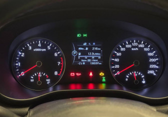 Подержанный автомобиль Kia Sportage 2018 года (10 фото)