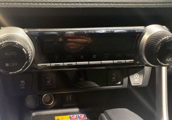 Новый Toyota RAV4 2025 (11 фото)