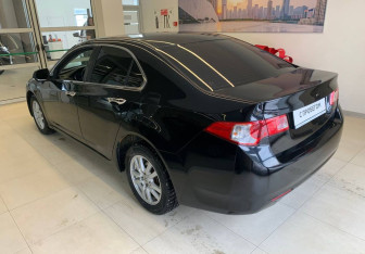 Подержанный автомобиль Honda Accord Sedan 2008 года (6 фото)