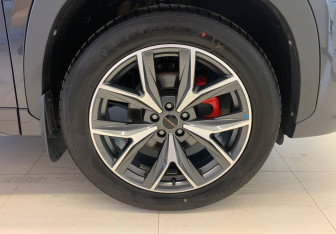 Подержанный автомобиль Exeed LX 2023 года (16 фото)