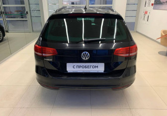 Подержанный автомобиль Volkswagen Passat Wagon 2018 года (5 фото)
